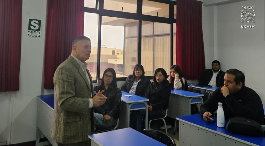 Investigador sanmarquino vincula brecha digital y desigualdad con los desafíos educativos del Perú