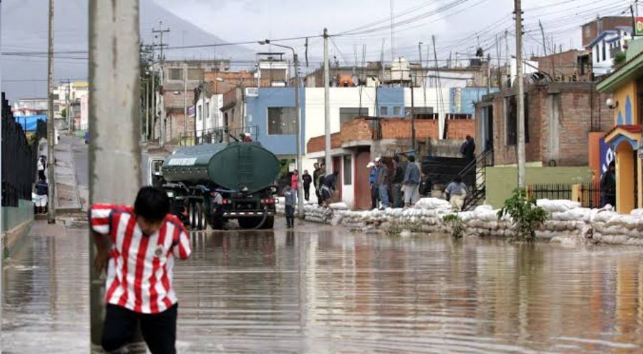 Alerta máxima: intensas lluvias originarían derrumbes y colapso de edificaciones informales