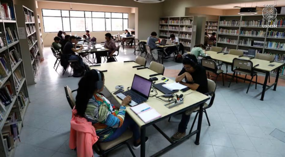 Investigación analiza el potencial de la inteligencia artificial y el Internet de las cosas para fortalecer la conciencia ambiental universitaria