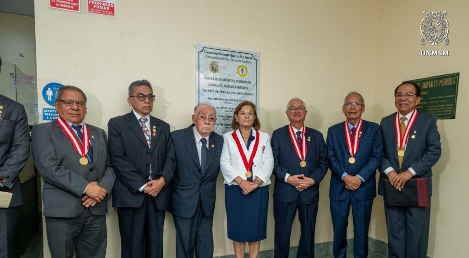 Clínica de Animales Menores de la UNMSM lleva desde hoy el nombre del Dr. Víctor Fernández Anhuamán