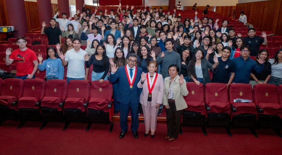 De San Marcos para el Mundo: programa beneficia a 108 alumnos que volarán a Chile