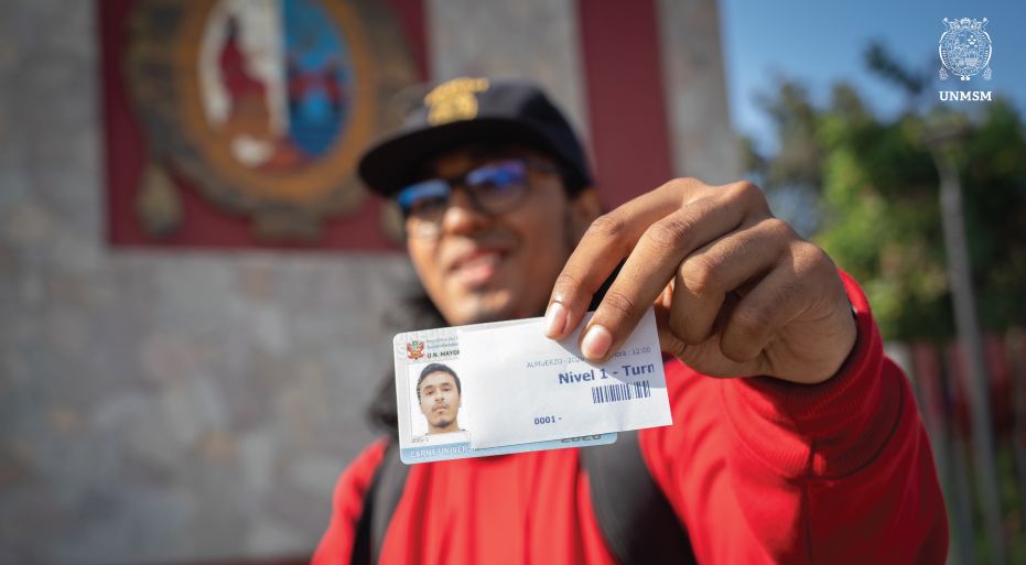 Del primer puesto en las aulas al primer lugar en la fila: la historia del "Gusano Legendario" que enorgullece a San Marcos