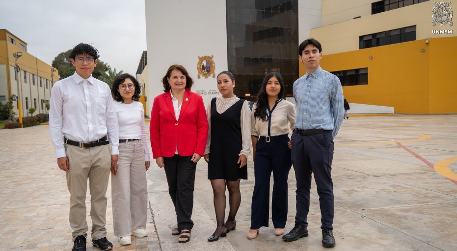 Estudiantes sanmarquinos fortalecen su formación académica con intercambio en la PUCP