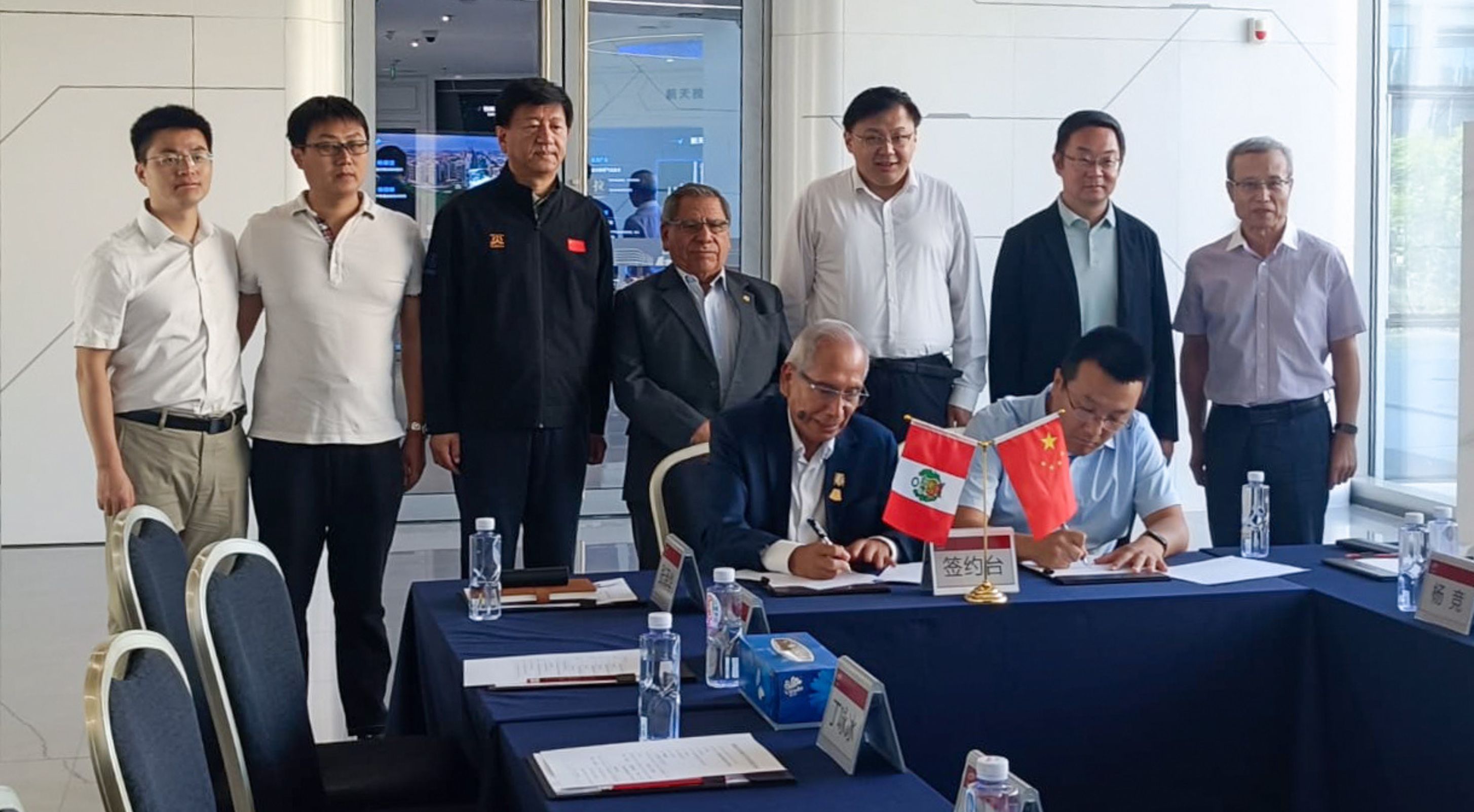 San Marcos lleva su innovación al espacio con alianza estratégica con China